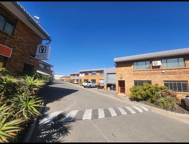 450M² WAREHOUSE TO LET IN ALLANDALE